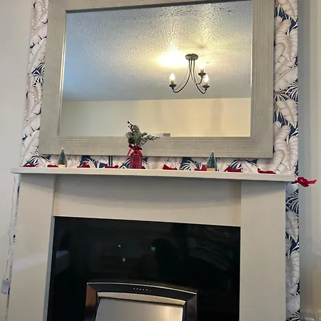 Entire 2 Bed 15 Mins And Airport Full Kitchen Newly Decorated Bedroom * Dublin