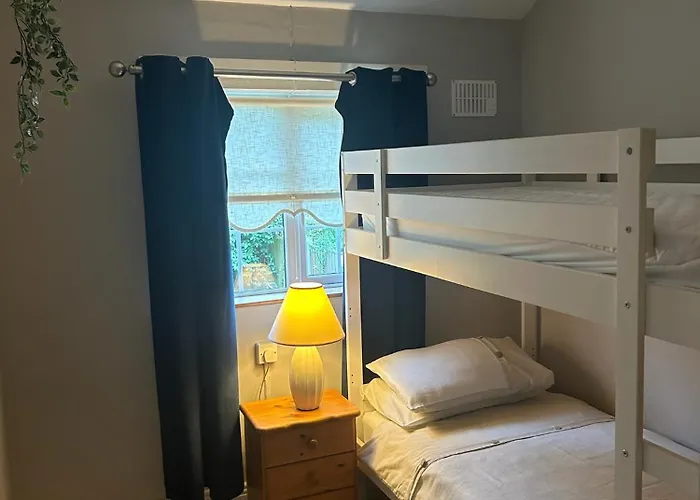 Vakantiehuis Entire 2 Bed 15 Mins And Airport Full Kitchen Newly Decorated Bedroom Dublin